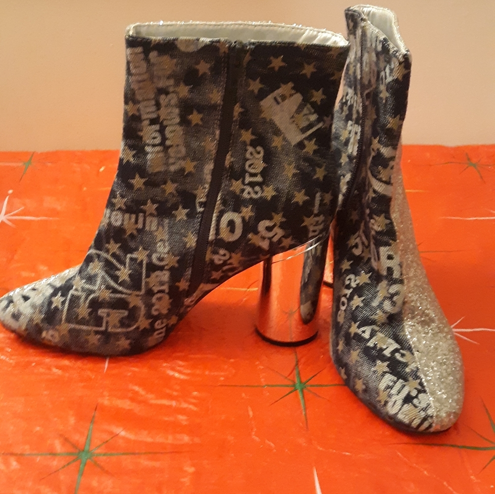 Above the  Ankle boots - Picture 2 of 4